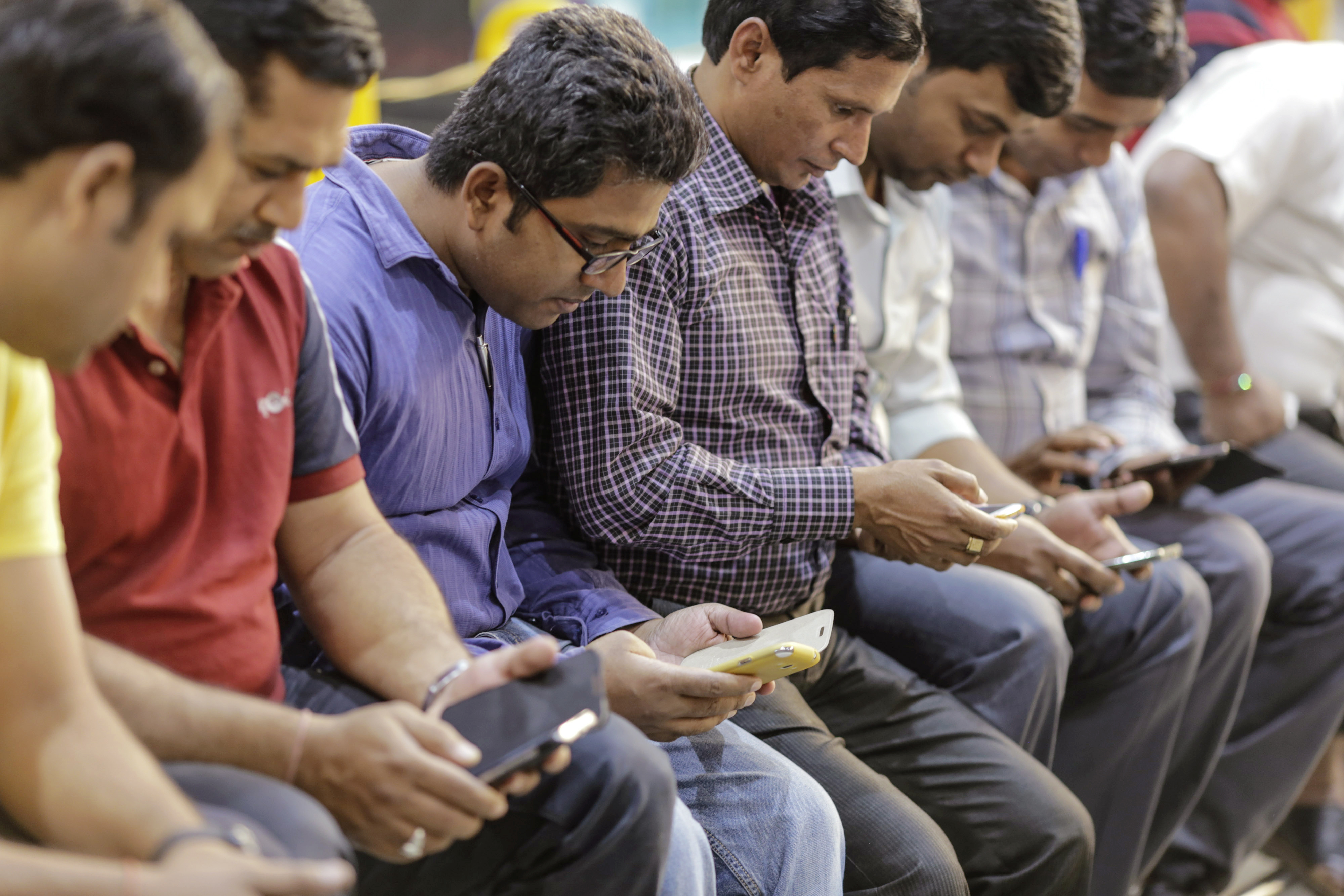 Digital Divide Closing Between Poor And Rich In India